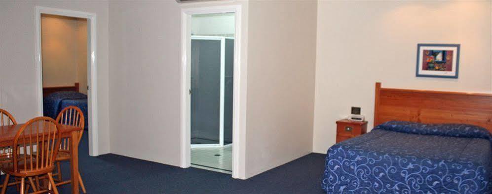Breakout Motor Inn Каура Екстер'єр фото